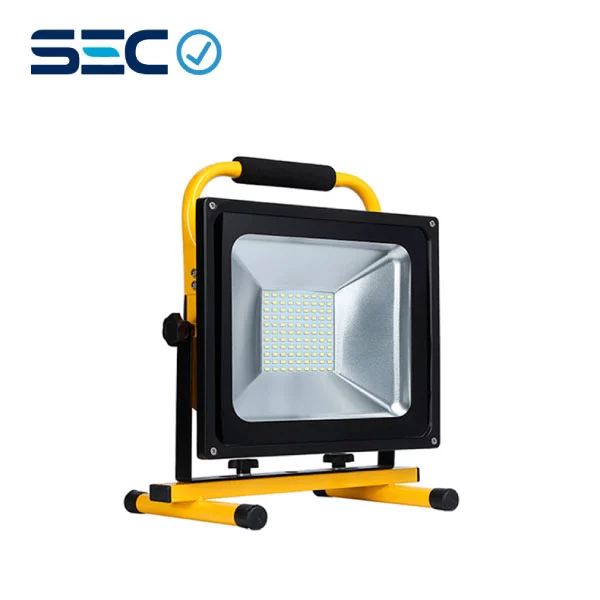 PROYECTOR LED DE EMERGENCIA RECARGABLE SMD 50W IP66